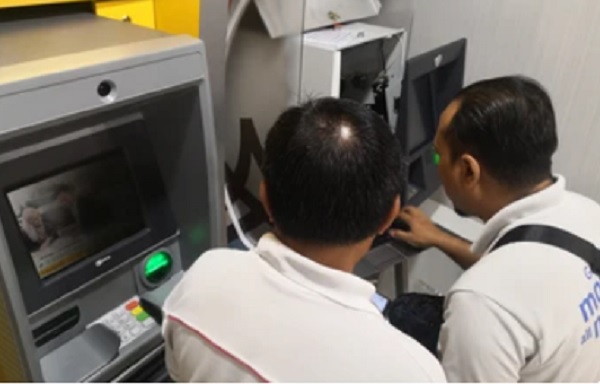 Gaji Pekerjaan Mengisi Uang di ATM